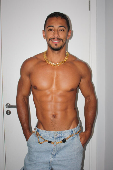 CleitonMorhamed art actress galleries