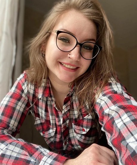 Stormy Fox art pornstar img