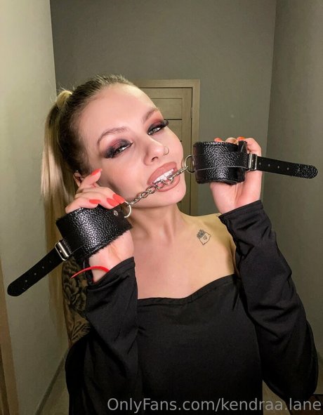 kendraa lane model naked galleries