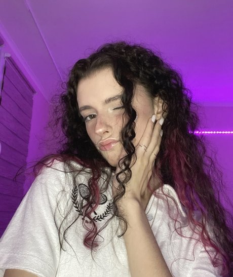 Nestix model adult images