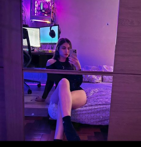 Rayana El Bainy high quality model pics