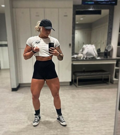 Melanie Doulik pornstar free archive