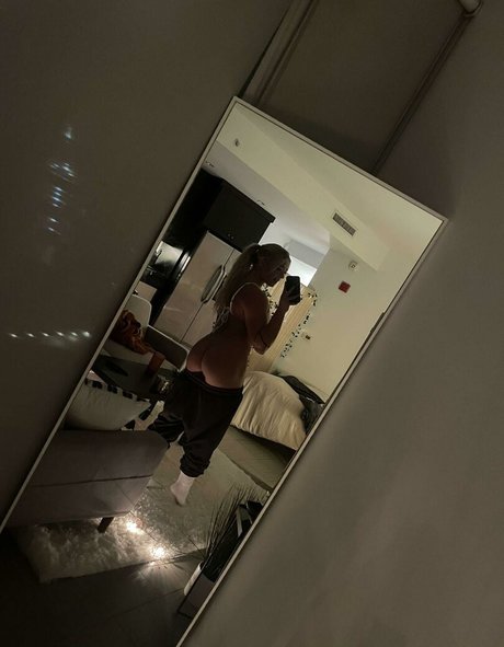 Melanie Doulik pornstar galleries