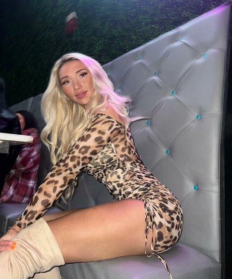 Sarah Baer pornstar art images