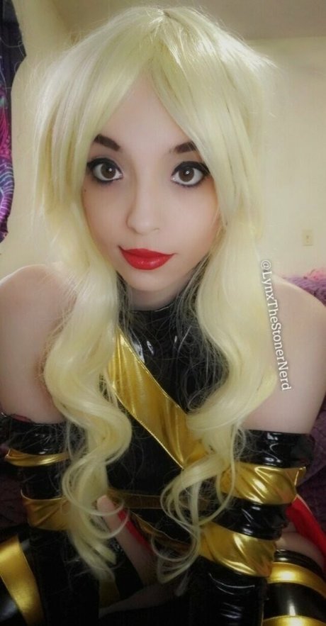 lynx babe model sexy photos