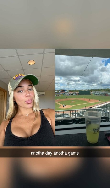 Livvy Dunne model top pic