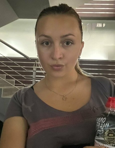 anna bellla exclusive pornstar photo