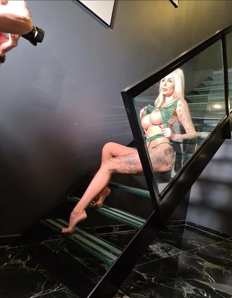 blondiebombxxx model free pictures