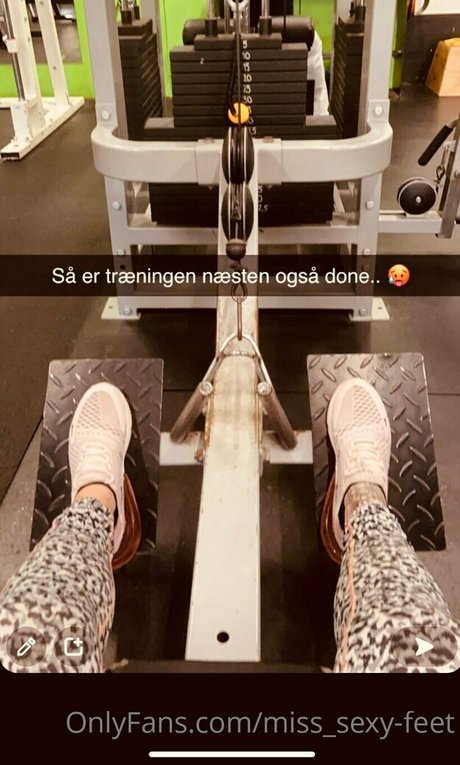 miss sexy feet pornographic actress pic