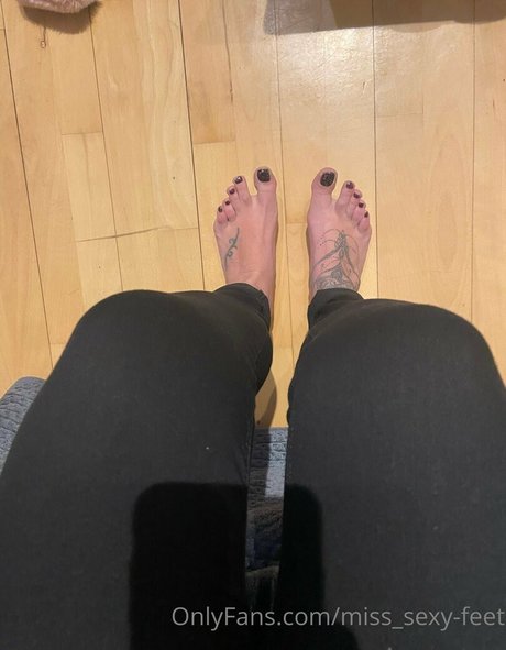 miss sexy feet sex model picture