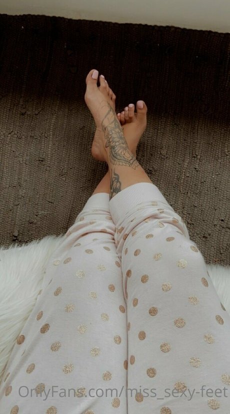 miss sexy feet high quality star photo