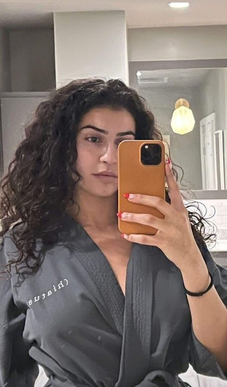 Itstaleen star naked galleries