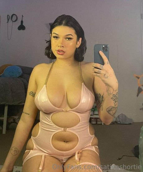 sativashortie model pornographic img