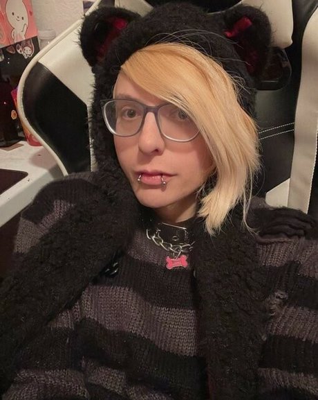 blonde secretary onlyfans free xxx archive