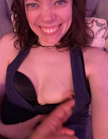 bedroom eyes free model hot photo