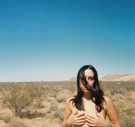 Elohim hot actress pictures