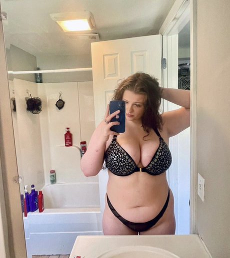 Kelbaby model high quality photos