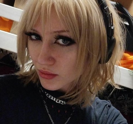 NinjagoBabe2001 model xxx image