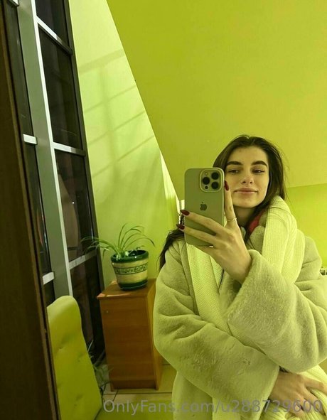 judy mi model sexy pic