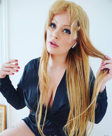 lunamarylily pornstar nudes pictures