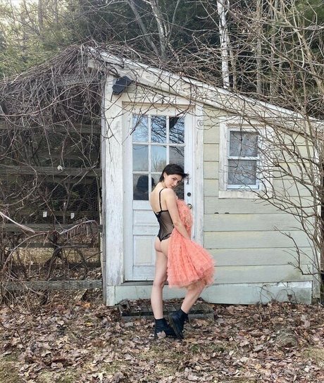 Ella Hunt star nice gallery