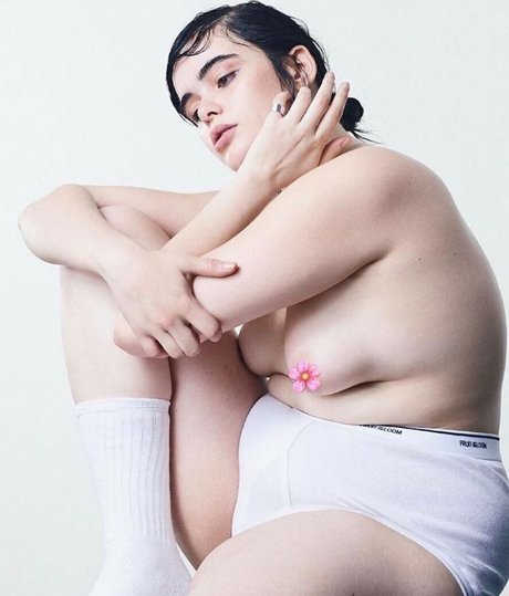 Barbie Ferreira star free img