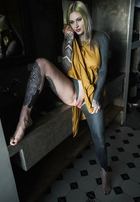 droptopsavage nude pornstar pictures