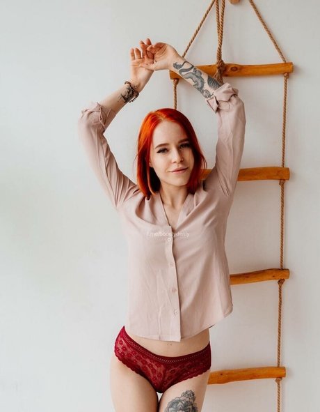 Denly pretty model photos