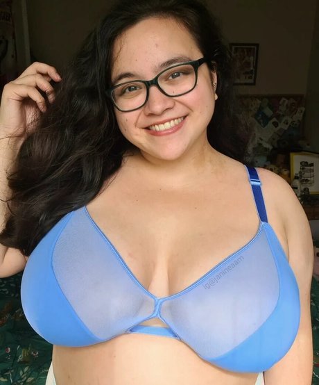 janineaam free star gallery