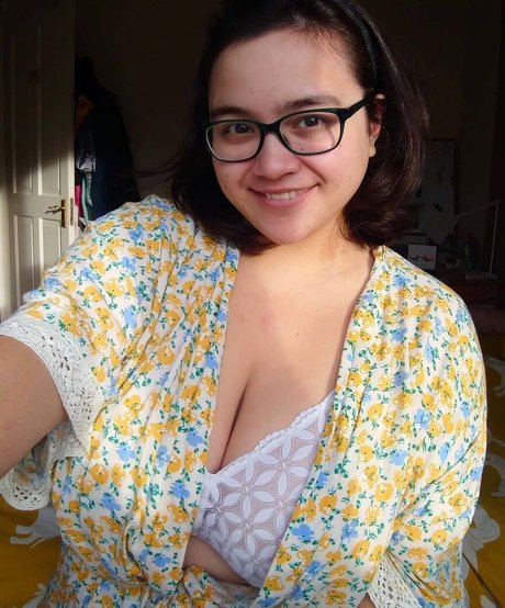 janineaam nude actress images