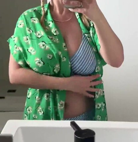 HannaH model pretty photos