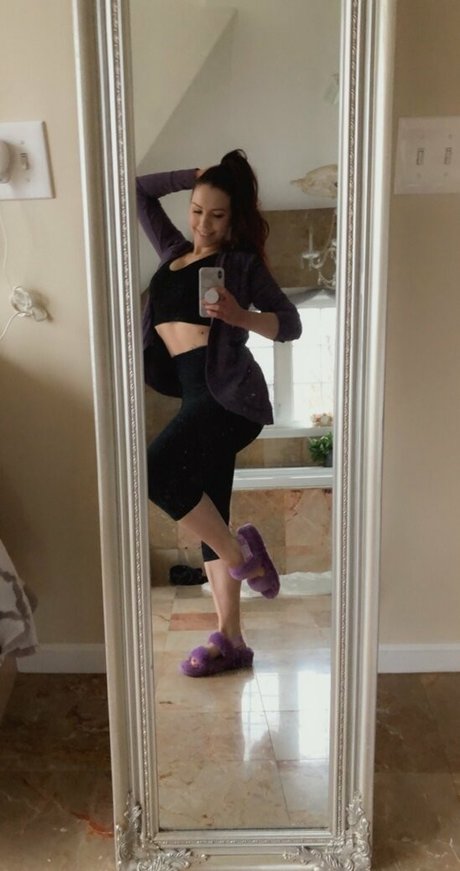 ludellahahn sexy actress galleries