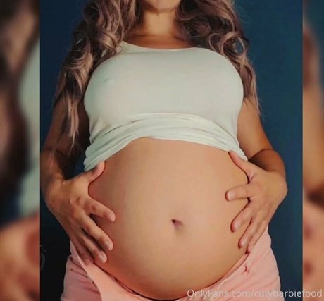 cutybarby exclusive model image