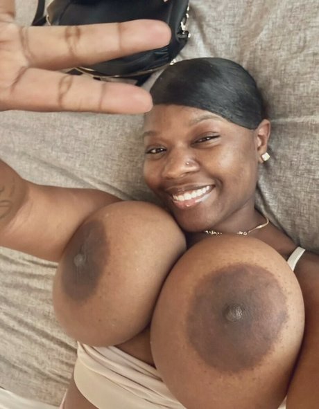 lizziesoexotic pornstar beautiful img