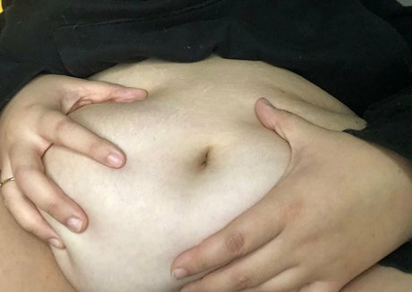 honeywithuhtummy star porn photo