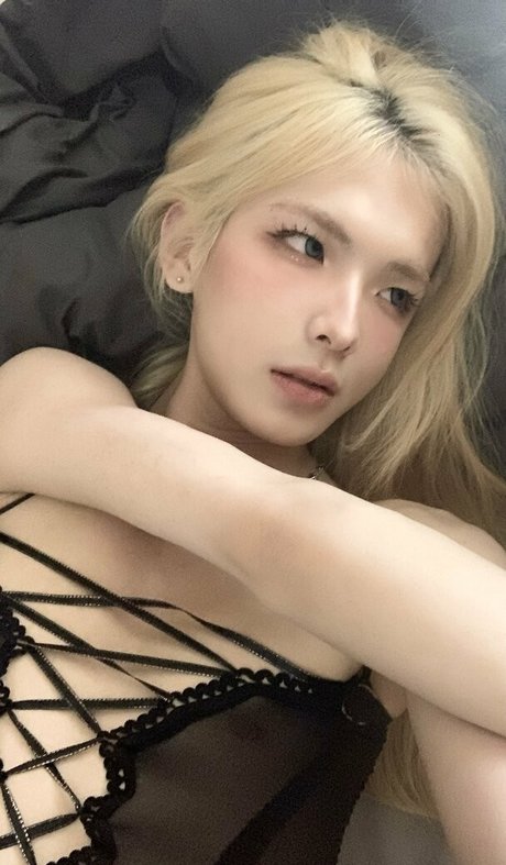 kkkkkele model porn photo