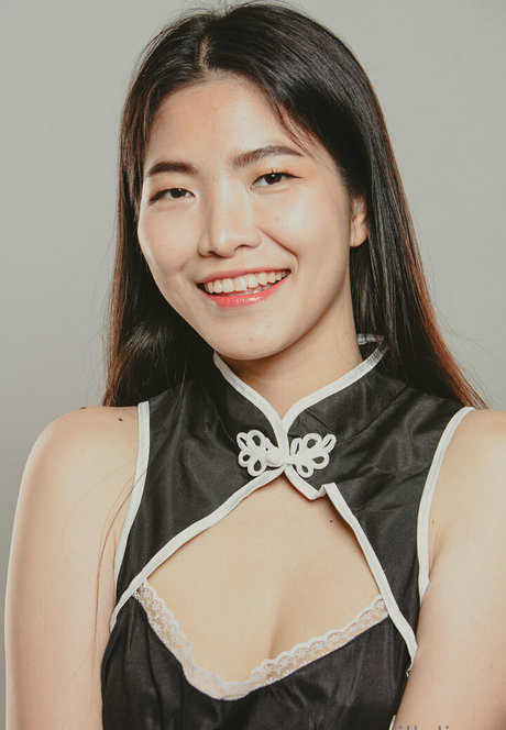 vanillalingx beautiful model img