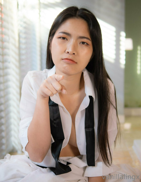 vanillalingx erotic actress archive