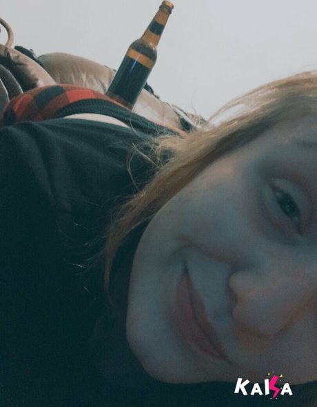 zee765420 model exclusive picture