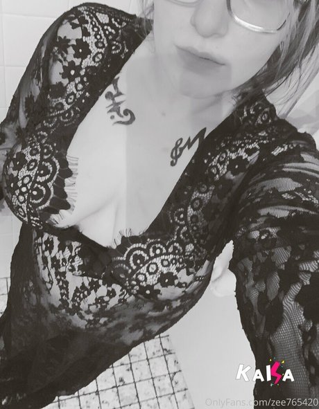 zee765420 pretty actress image