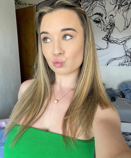 Anna Langley star naked images