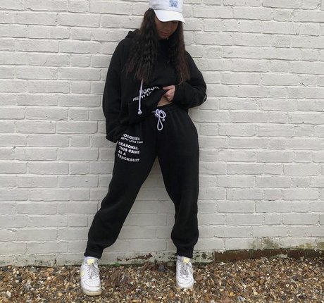 Anna Langley model adult pics