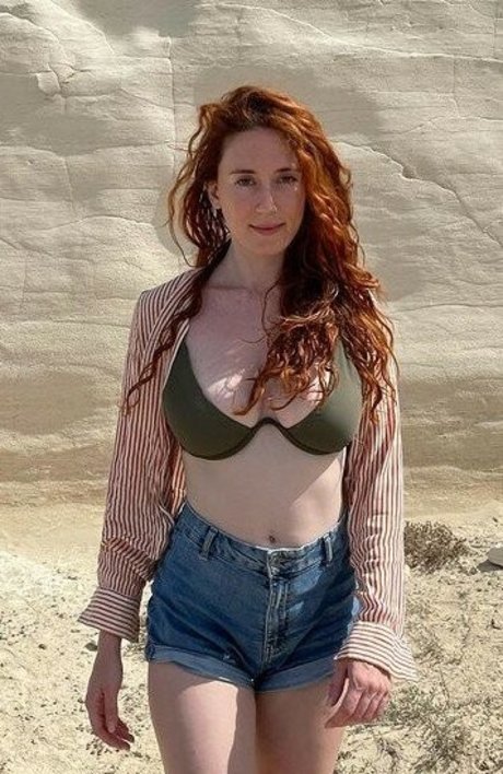 Madeleine Baldachino model erotic galleries