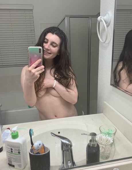 arielking69 naked model pictures