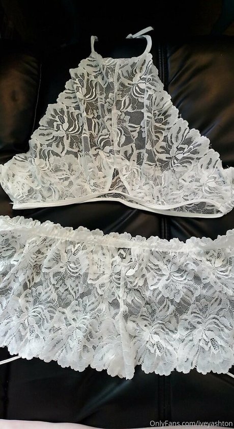 ashtonivey beautiful actress pictures