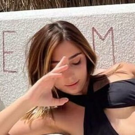 askonuzelanur pretty pornstar image