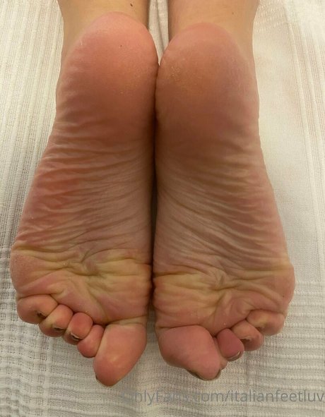 italianfeetluv sexy pornstar pics