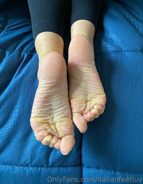 italianfeetluv art star gallery
