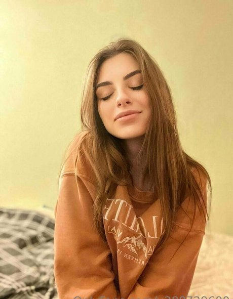 annie minor star naked image