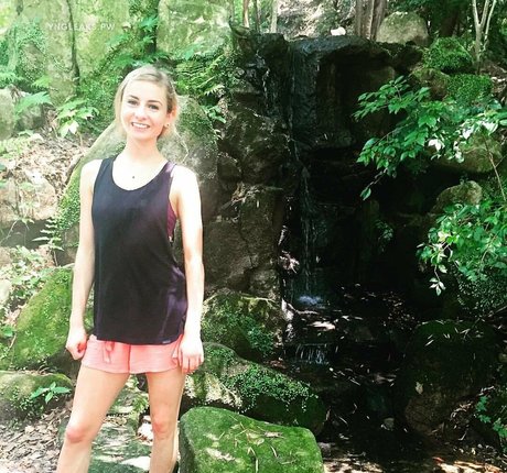 Tarah Kayne sexy model gallery